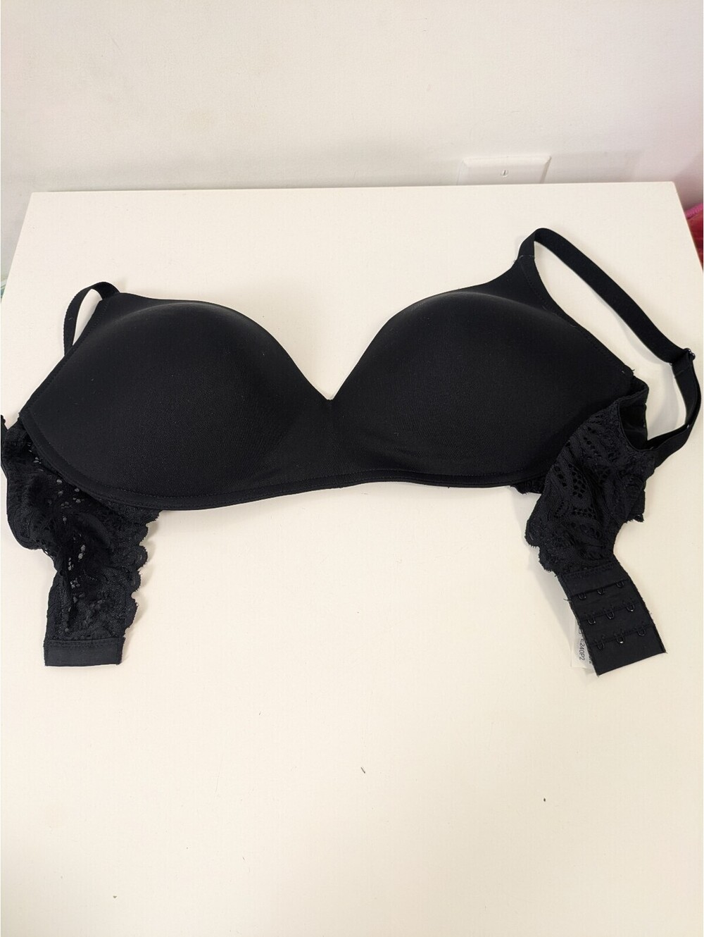 WonderBra Black Lace Wirefree T-Shirt Bra 36DD Molded Cups Full Coverage E240P2
